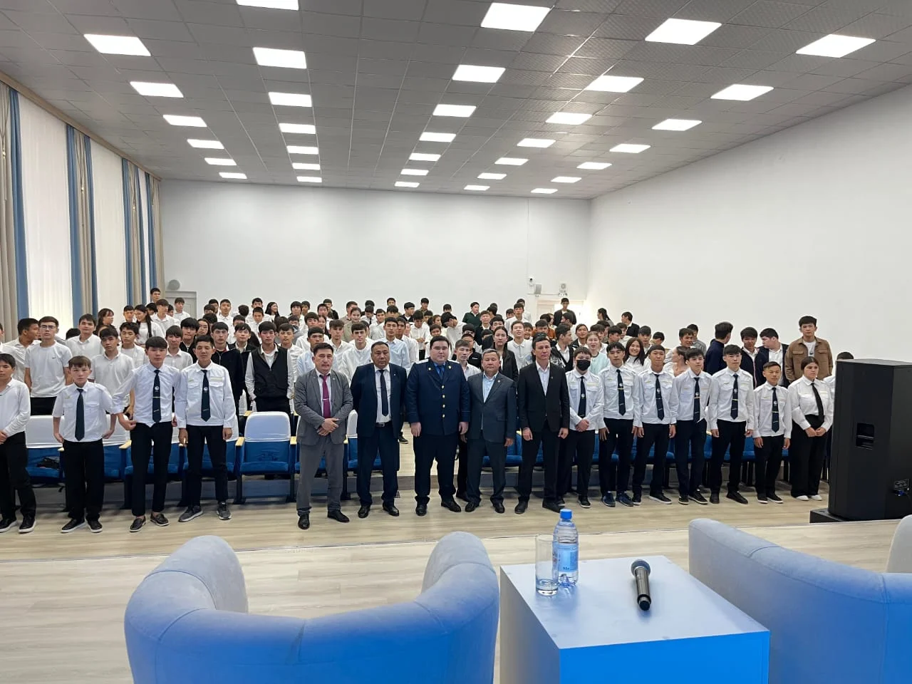 Облыстық прокуратура өкілі студенттермен кездесті